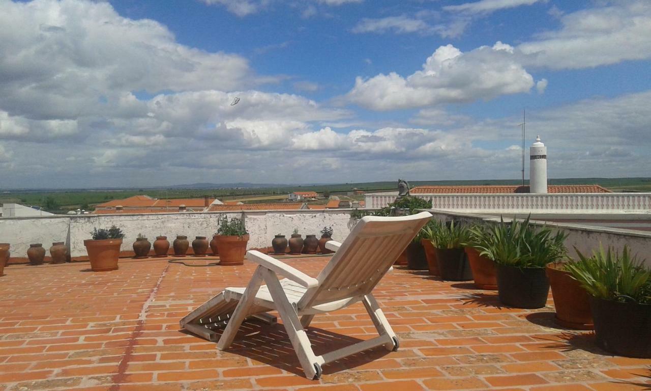 Patio Das Flores Ferreira Do Alentejo Exteriör bild
